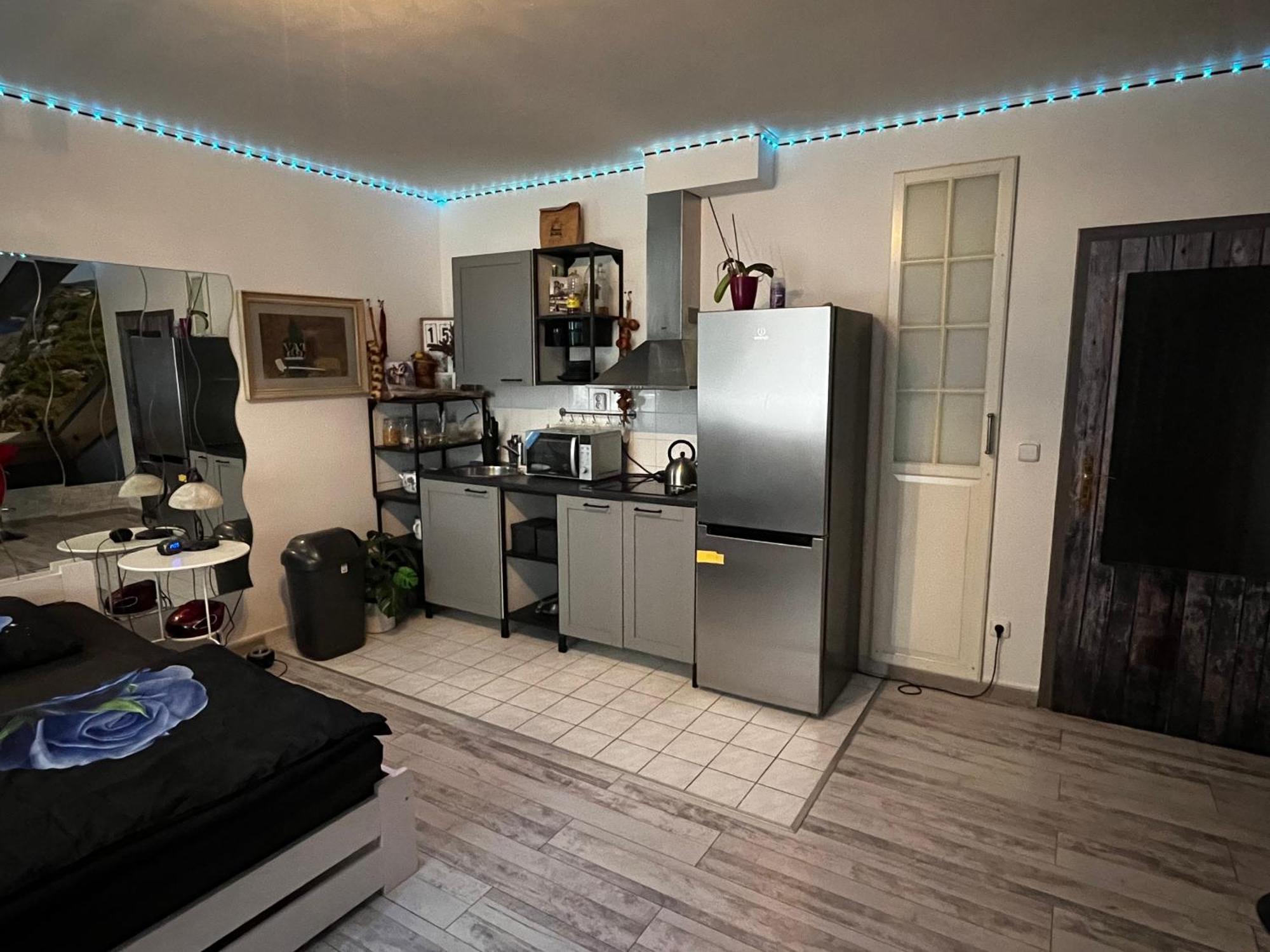 Monfas Apartment Provence In Praga Zewnętrze zdjęcie